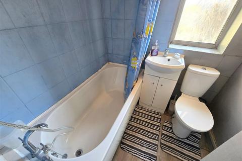 1 Maidstone Road, Lowestoft, NR32 2AY