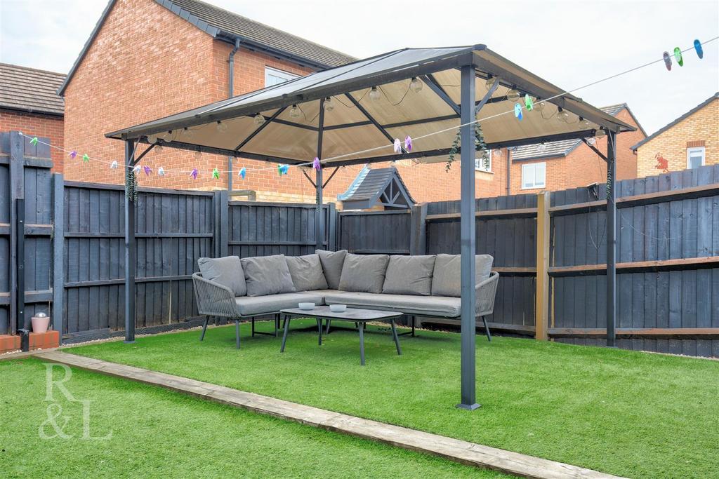 12 Bluebell Grove (3).jpg