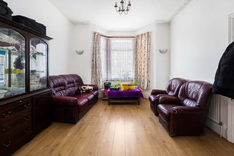 3 bedroom terraced house for sale, Shakespeare Crescent, London, E12