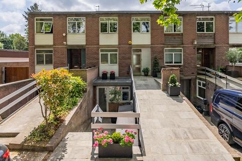 Somerset Road, Wimbledon, London, SW19