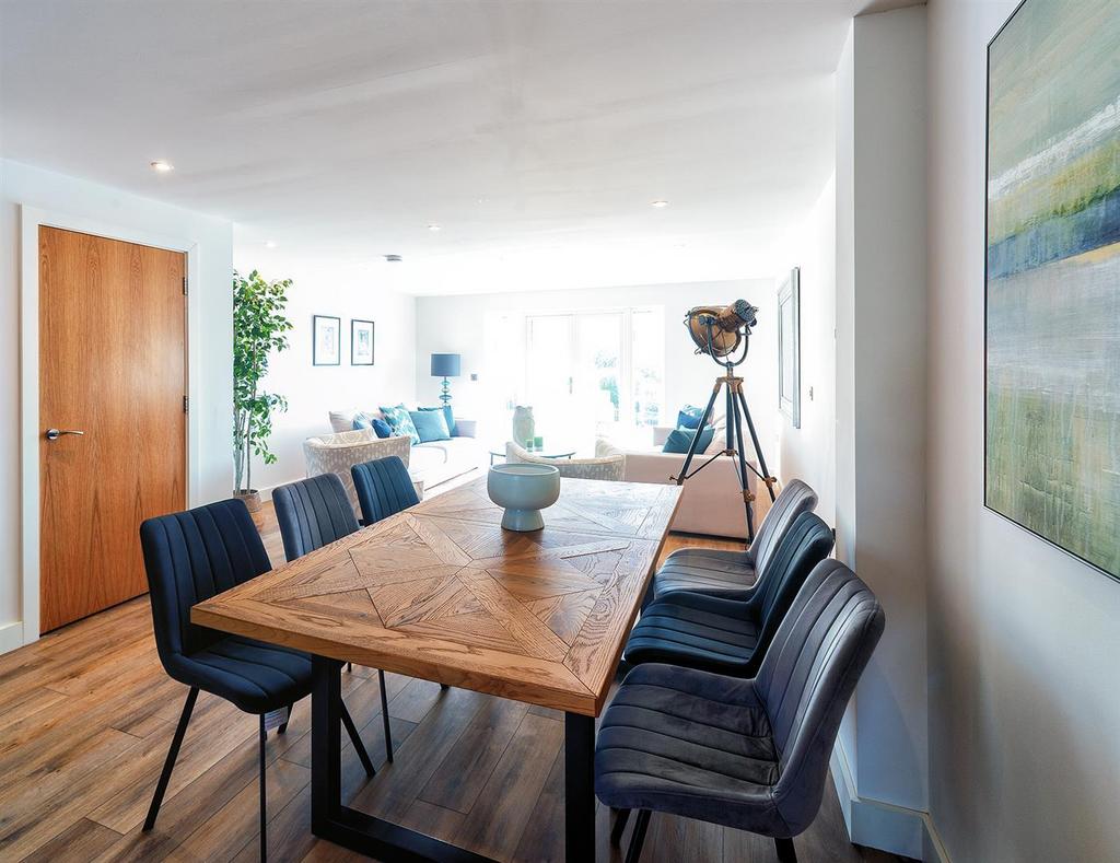 Living/Dining Room
