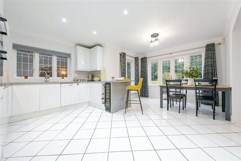 Fairbourne House Old Avenue, West Byfleet, KT14 6AE