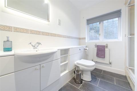 Fairbourne House Old Avenue, West Byfleet, KT14 6AE