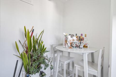 2 bedroom maisonette for sale, Gleneagle Road, London, SW16