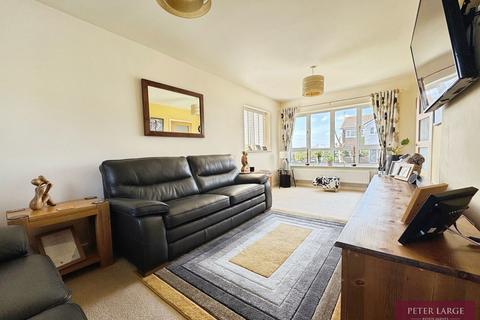 13 Llys Clwyd, St Asaph, LL17 0UA