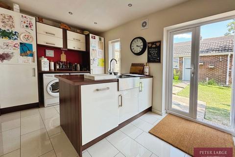 13 Llys Clwyd, St Asaph, LL17 0UA