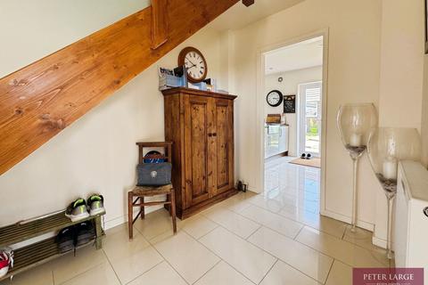 13 Llys Clwyd, St Asaph, LL17 0UA