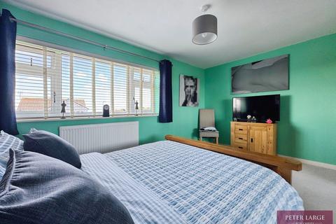13 Llys Clwyd, St Asaph, LL17 0UA