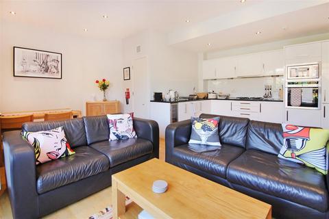2 bedroom apartment to rent, Mercery Lane, Canterbury