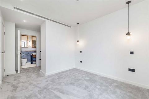 2 bedroom flat to rent, Emery Way, London E1W