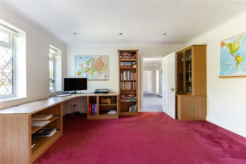 4 Grant Walk, Ascot, SL5 9TT