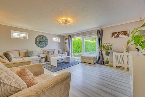 21 Brays Lane, Rochford, SS4 3DP