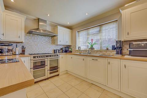 21 Brays Lane, Rochford, SS4 3DP