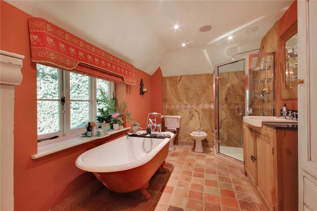 Principal Bathroom