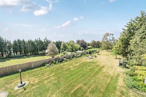 undefined, Wood Lane, Iver, Buckinghamshire