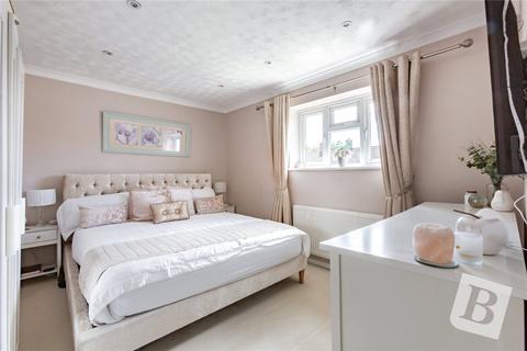 7 Redruth Road, Romford, RM3 9SL