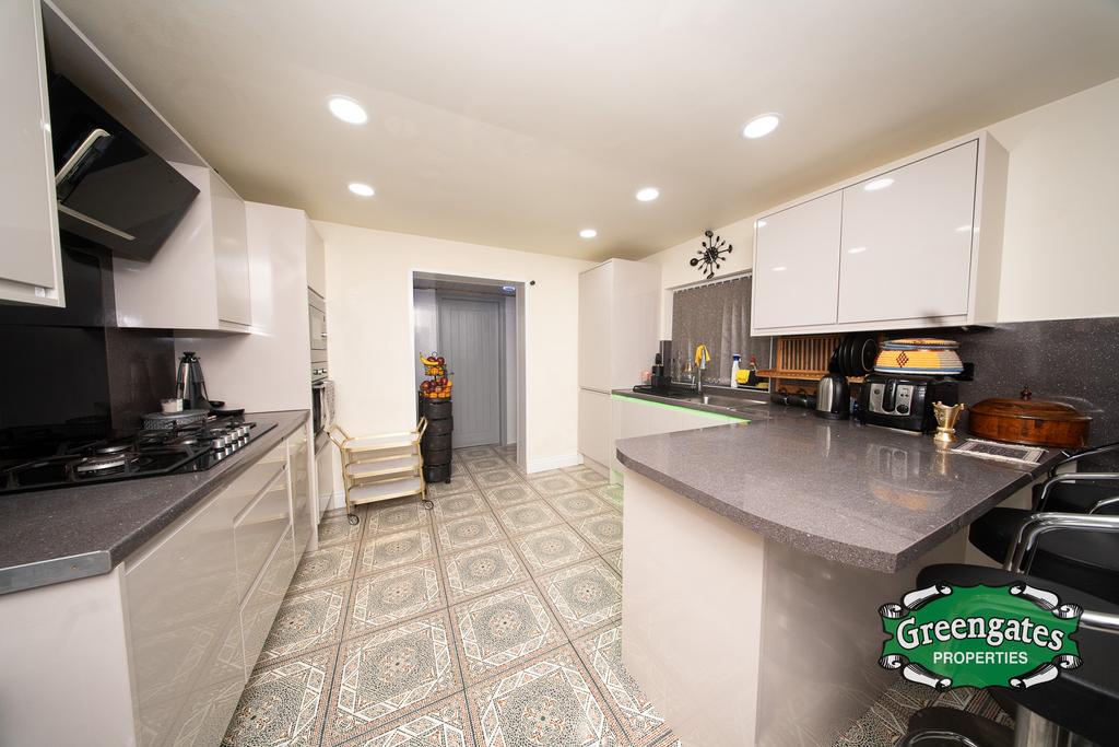 Dolobran Road-33