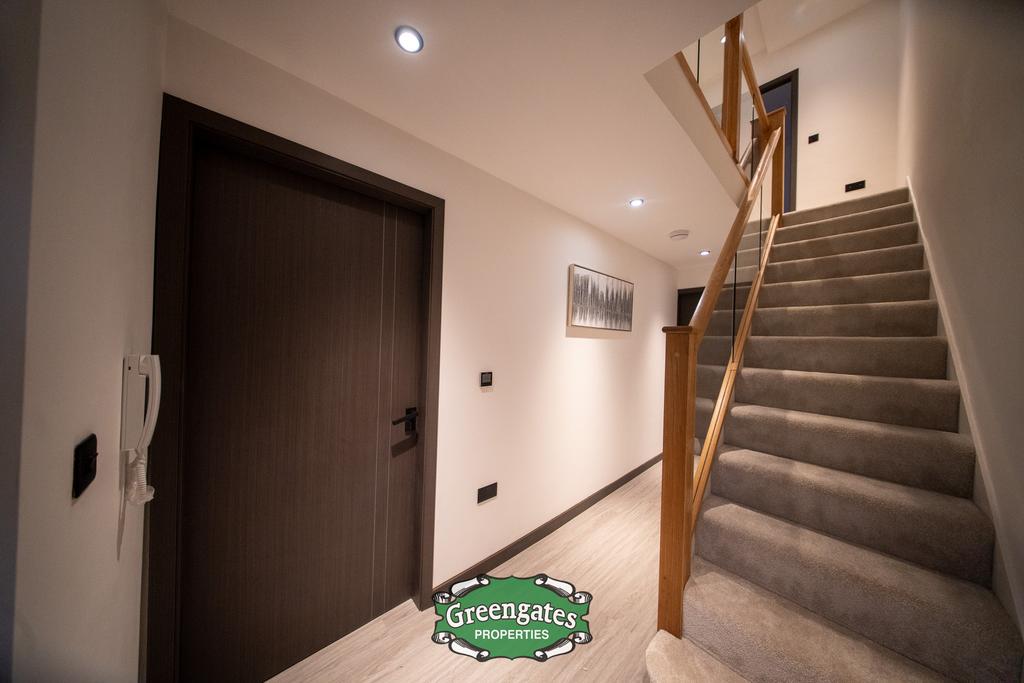 Deen Crescent-01