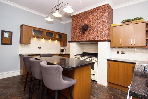 49 Cemetery Road, Darwen, BB3 2LZ