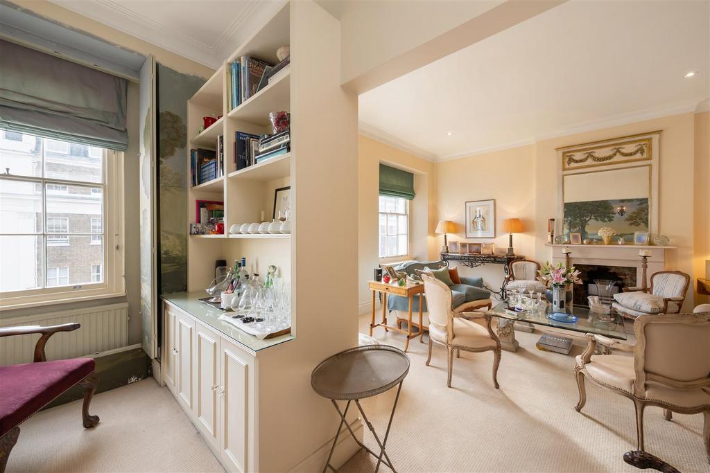 Flat 3, 3 Eaton Place Hi-10.jpg