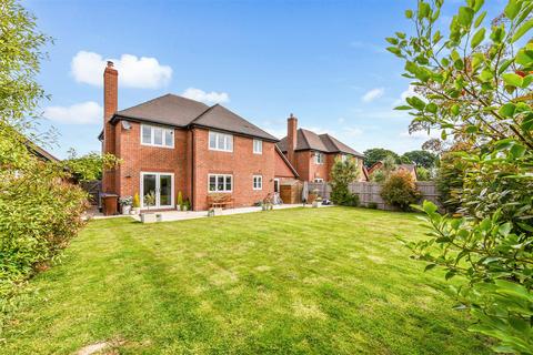 4 bedroom detached house for sale, Summer Close, Aldingbourne