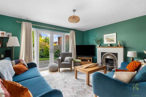10 Badsey Fields Lane, Badsey, Evesham, WR11 7EX
