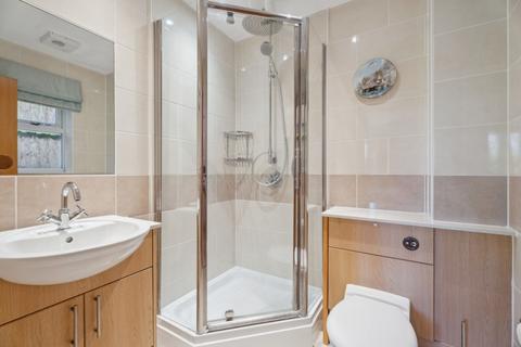 2 bedroom flat for sale, Station Road, Princes Risborough HP27