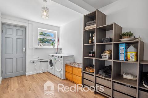 10 Thorntree Avenue, Crofton, Wakefield, WF4 1NR