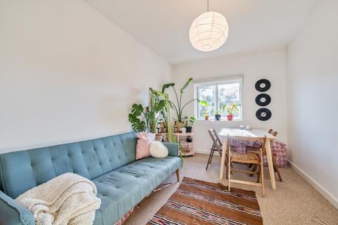 2 bedroom apartment for sale, Chadwick Road, Peckham, London