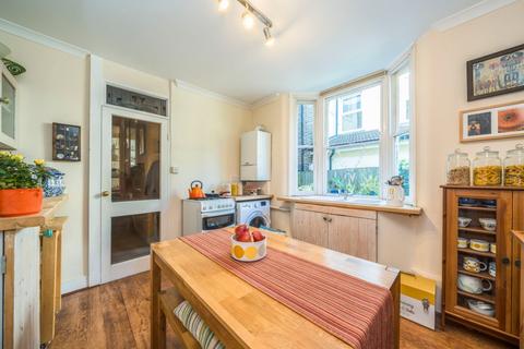 1 bedroom flat for sale, Delafield Road, Charlton, SE7