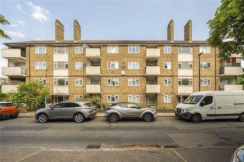 105 Ravens Way, London, SE12 8HB