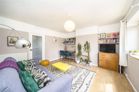 105 Ravens Way, London, SE12 8HB