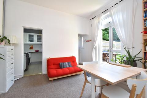 1 bedroom flat for sale, Selby Road London SE20