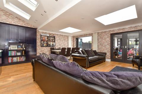 30 Townmead Road, Waltham Abbey, EN9 1RP