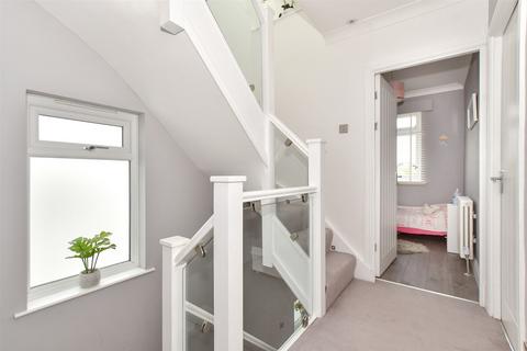 30 Townmead Road, Waltham Abbey, EN9 1RP
