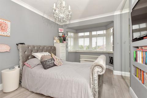 30 Townmead Road, Waltham Abbey, EN9 1RP