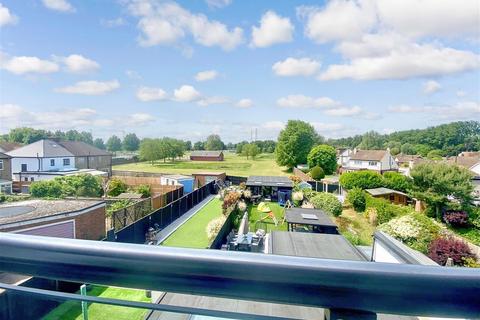 4 bedroom semi-detached house for sale, Townmead Road, Waltham Abbey, Essex