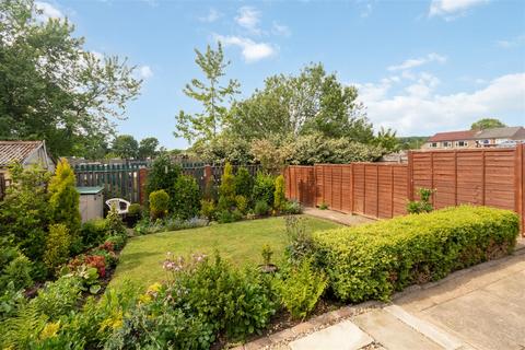 3 bedroom end of terrace house for sale, Shaw Royd, Leeds LS19
