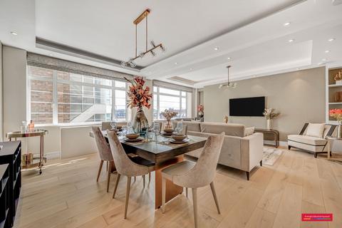 3 bedroom flat for sale, George Street, London, W1H