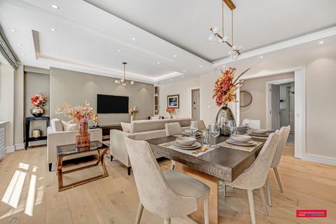 3 bedroom flat for sale, George Street, London, W1H