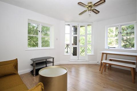 2 bedroom apartment to rent, Brunswick Quay, Surrey Quays, SE16