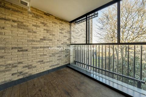 3 bedroom flat to rent, Old Kent Road, London, SE1