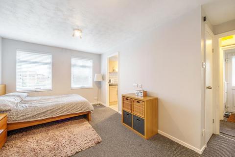 undefined, The Moors,  Thatcham,  RG19
