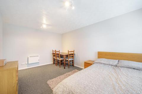 undefined, The Moors,  Thatcham,  RG19