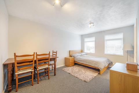 undefined, The Moors,  Thatcham,  RG19