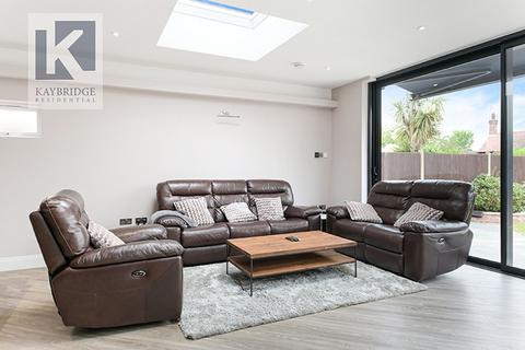 39 Tealing Drive, Epsom, KT19 0JS