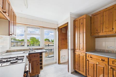 2 bedroom apartment to rent, Ladyshot, Harlow CM20
