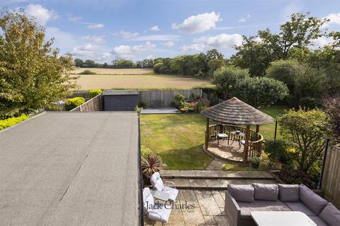 4 bedroom semi-detached house for sale, Fleming Way, Tonbridge