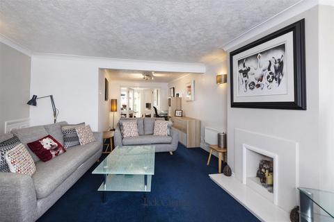 14 Fleming Way, Tonbridge, TN10 4RU
