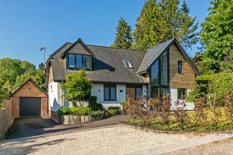 4 bedroom detached house for sale, Springvale Avenue, Kings Worthy, SO23